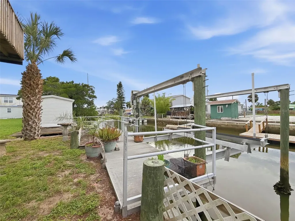 6839 Curlew Lane Hudson FL 34667