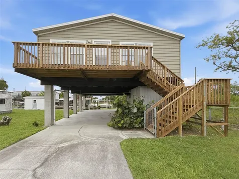 6839 Curlew Lane Hudson FL 34667
