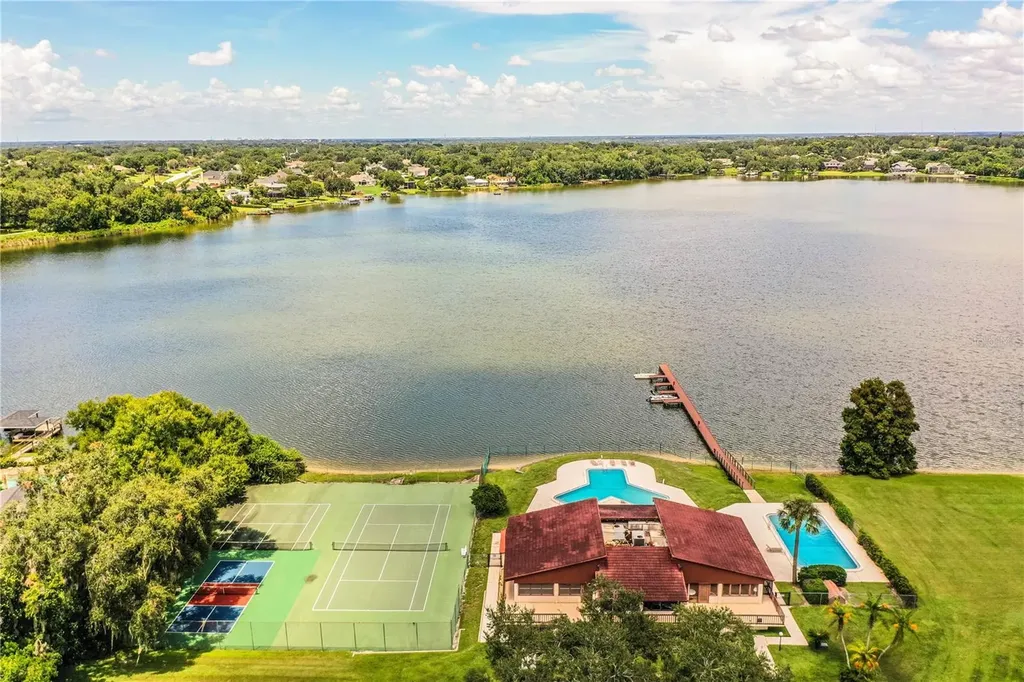 11 Loma Verde Lakeland FL 33813