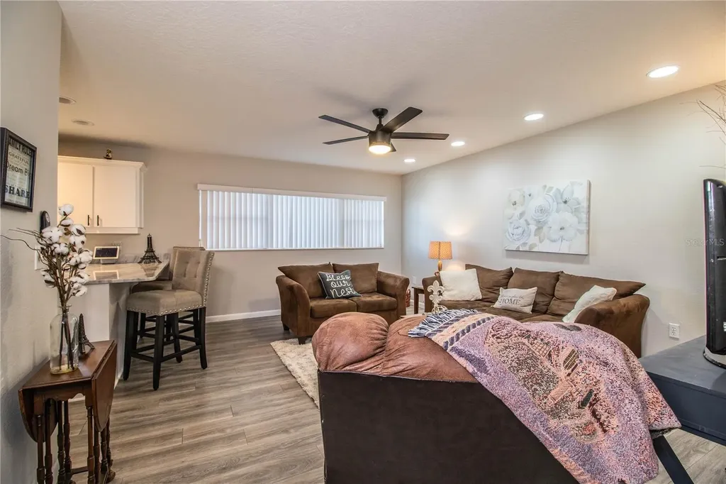 11 Loma Verde Lakeland FL 33813