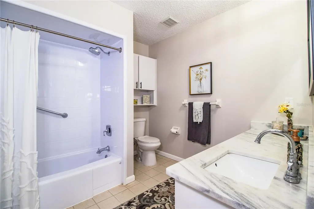 11 Loma Verde Lakeland FL 33813