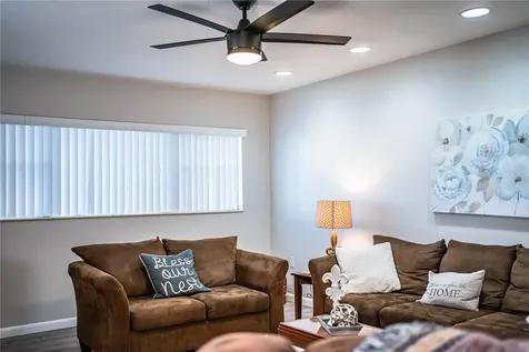 11 Loma Verde Lakeland FL 33813