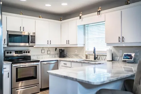 11 Loma Verde Lakeland FL 33813