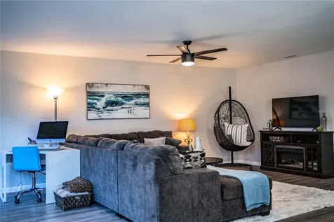 11 Loma Verde Lakeland FL 33813