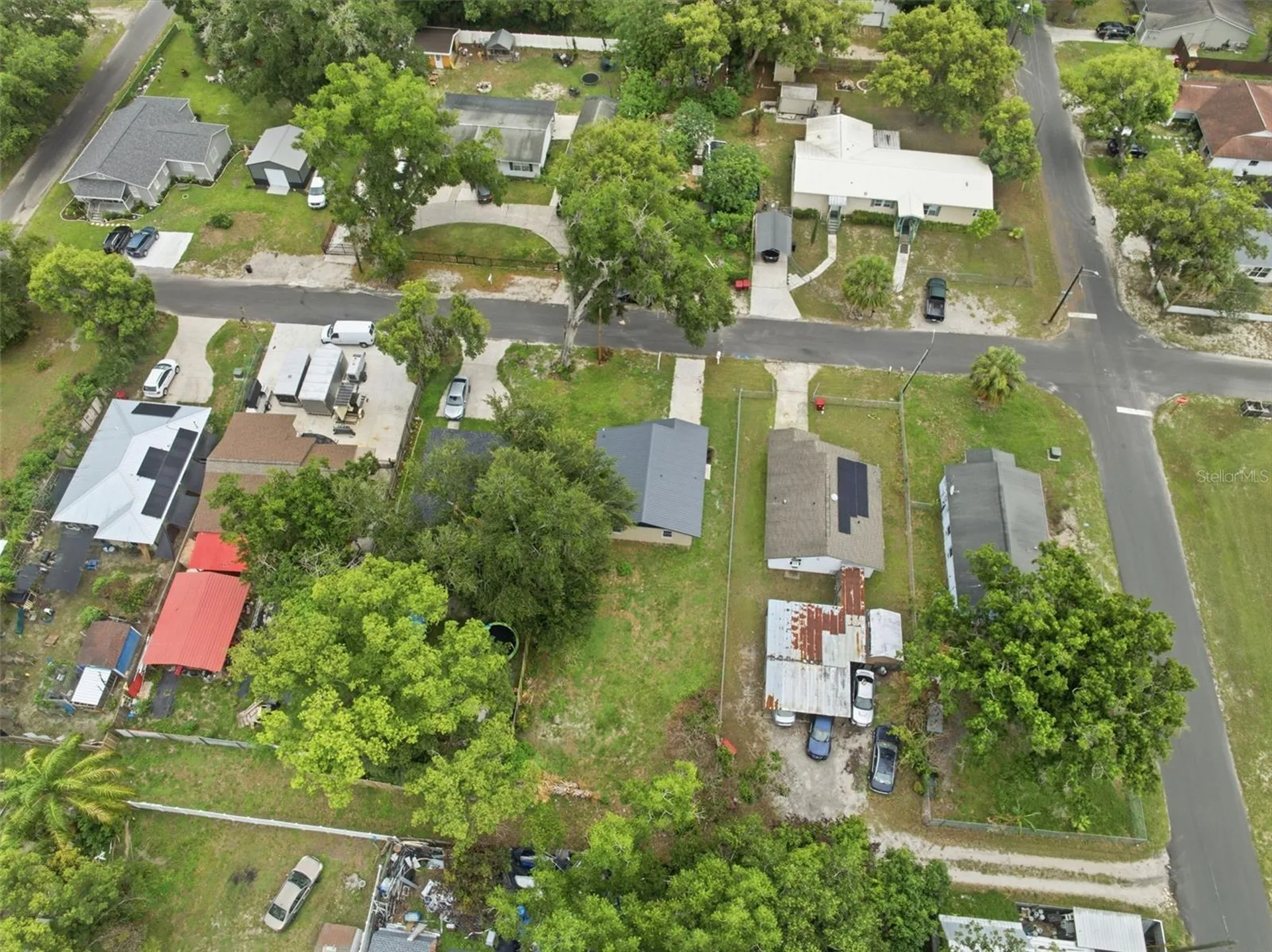 1807 N Barnes Street Plant City FL 33563