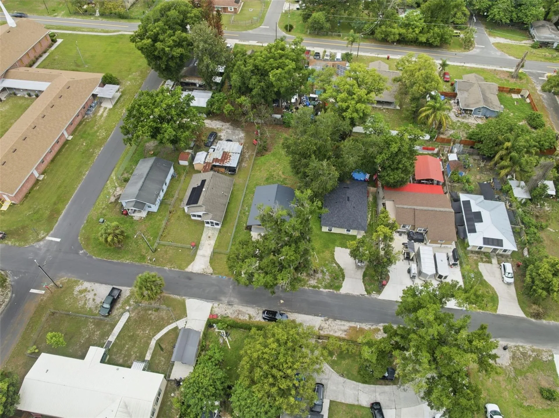 1807 N Barnes Street Plant City FL 33563
