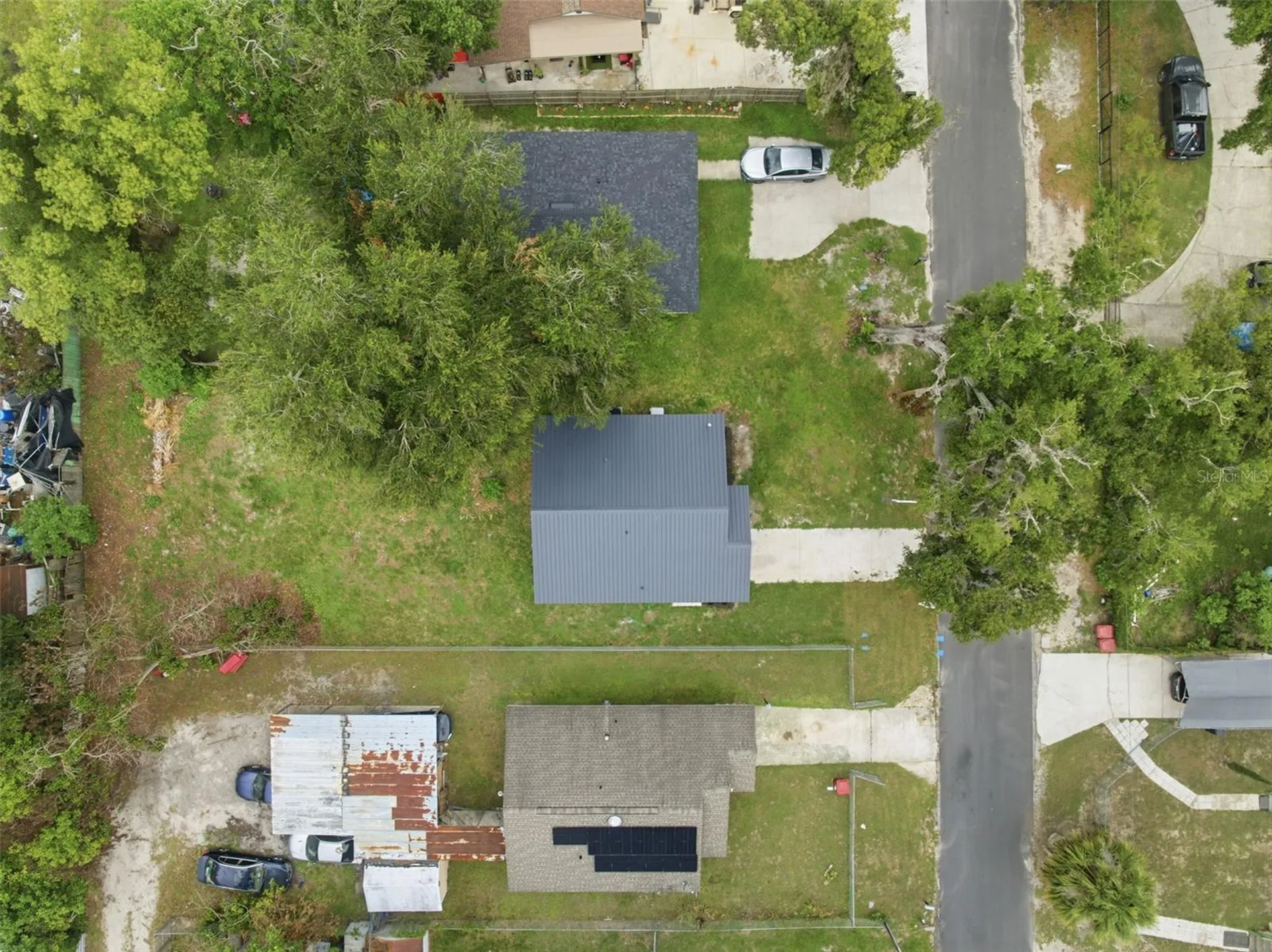 1807 N Barnes Street Plant City FL 33563