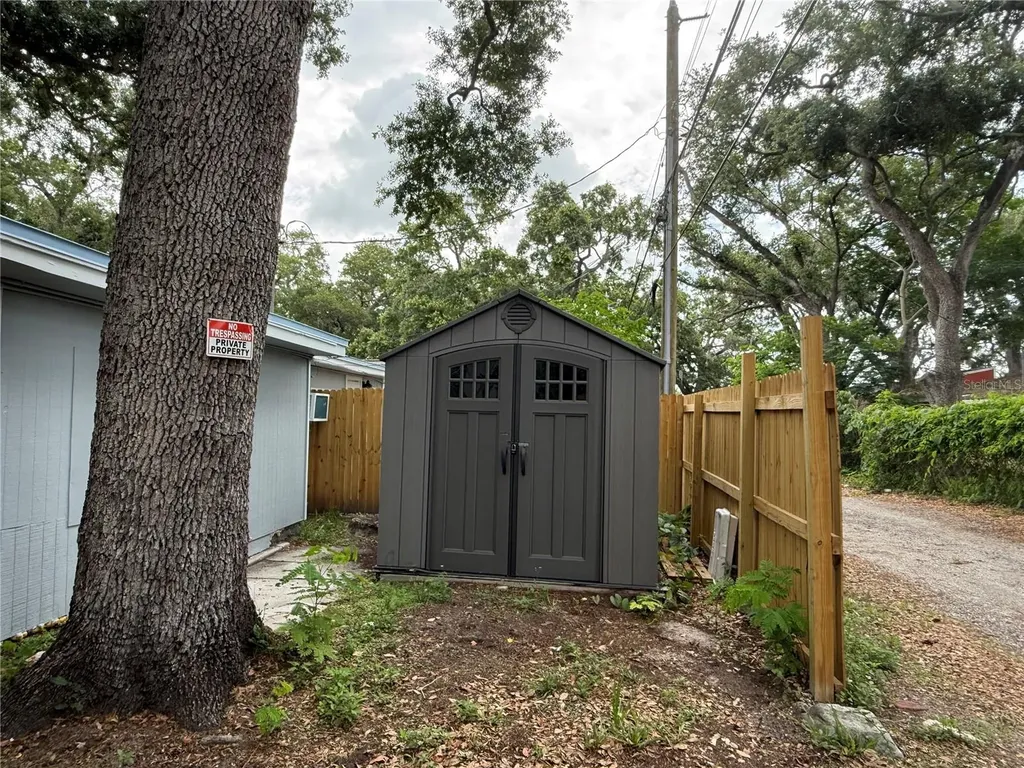 613 1st Avenue NE Largo FL 33770