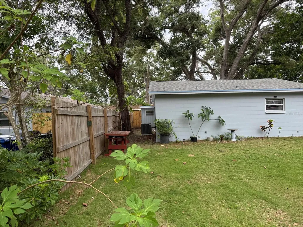 613 1st Avenue NE Largo FL 33770