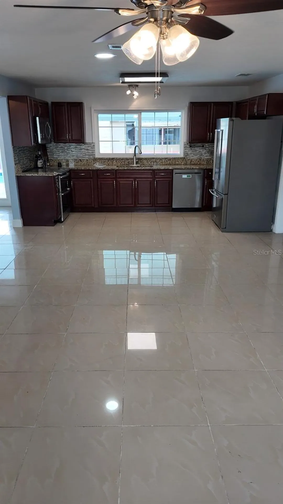 1703 Paradise Drive Kissimmee FL 34741