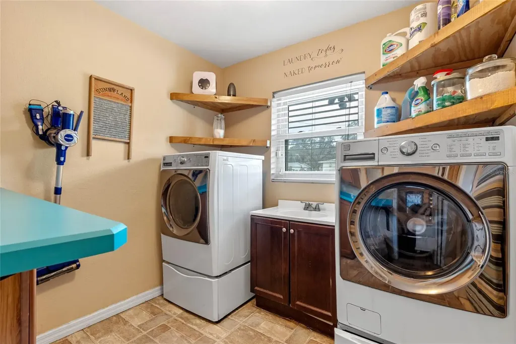 1102 N Palmetto Street Leesburg FL 34748