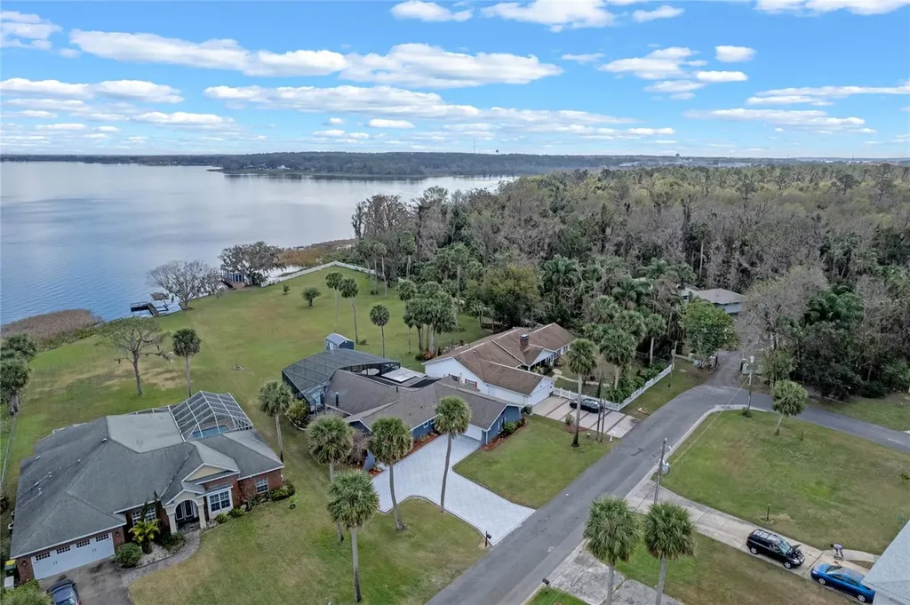 1102 N Palmetto Street Leesburg FL 34748