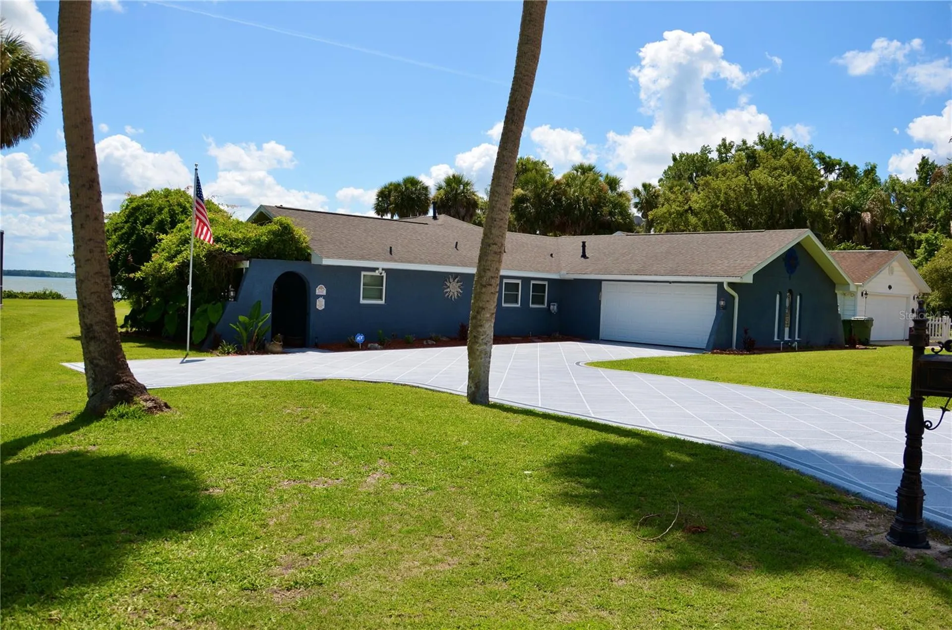 1102 N Palmetto Street Leesburg FL 34748