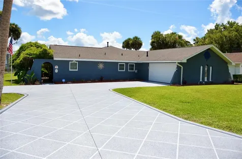 1102 N Palmetto Street Leesburg FL 34748
