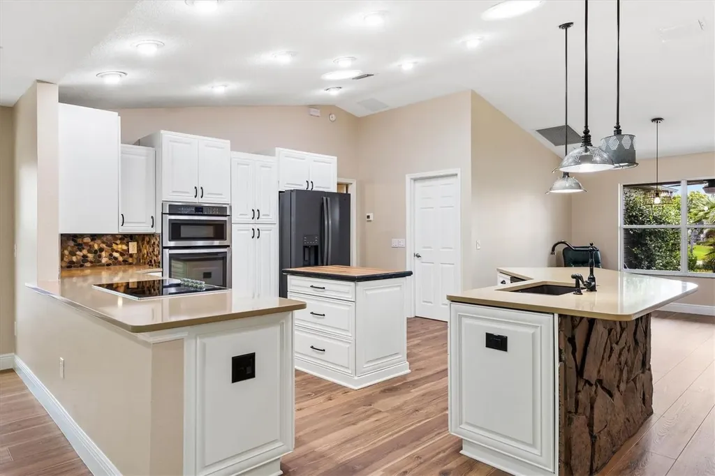 17960 SE 92nd Amory Avenue The Villages FL 32162