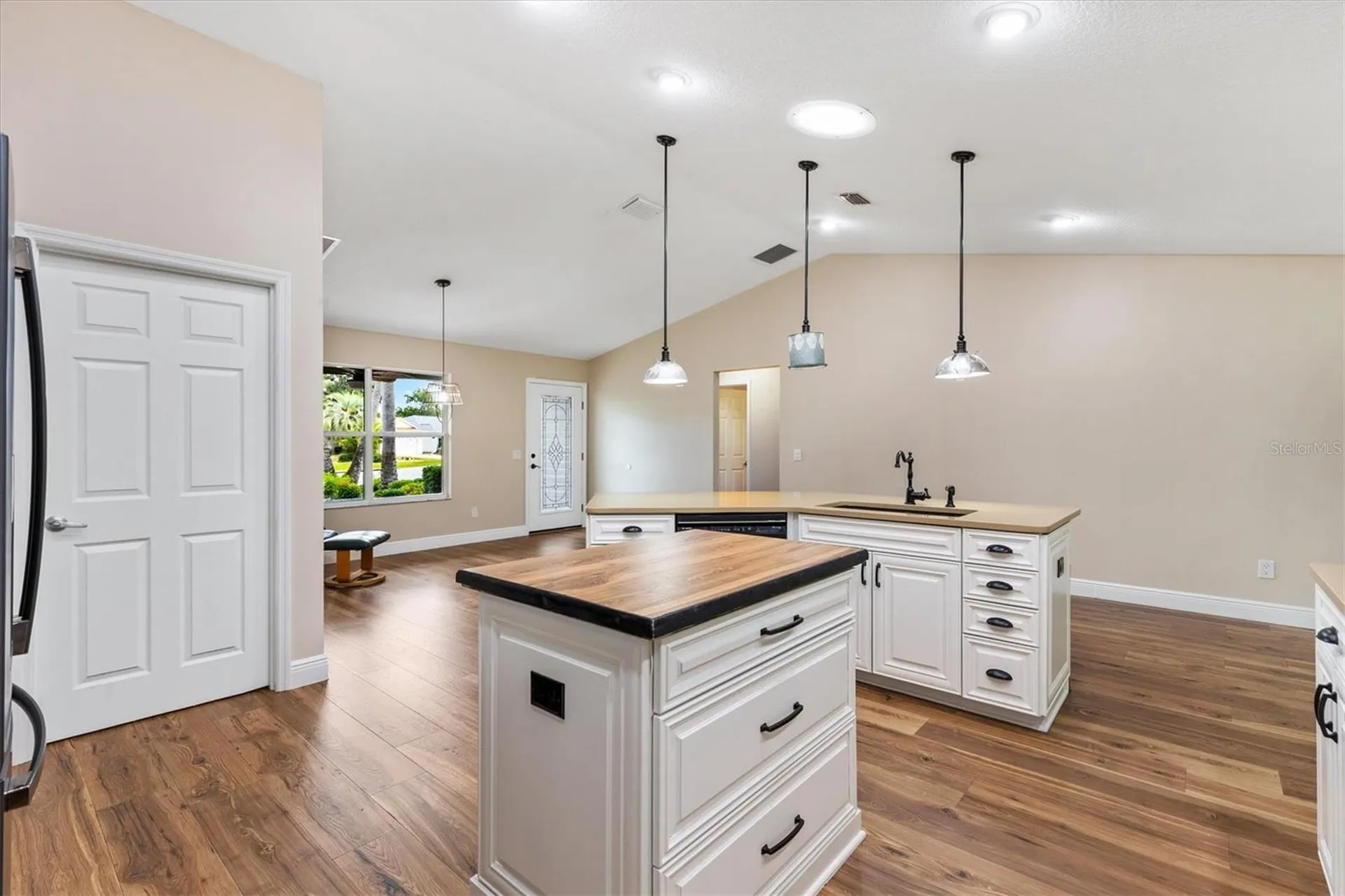 17960 SE 92nd Amory Avenue The Villages FL 32162