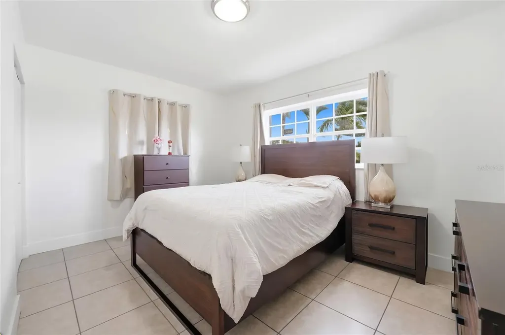465 E 38th Street Hialeah FL 33013