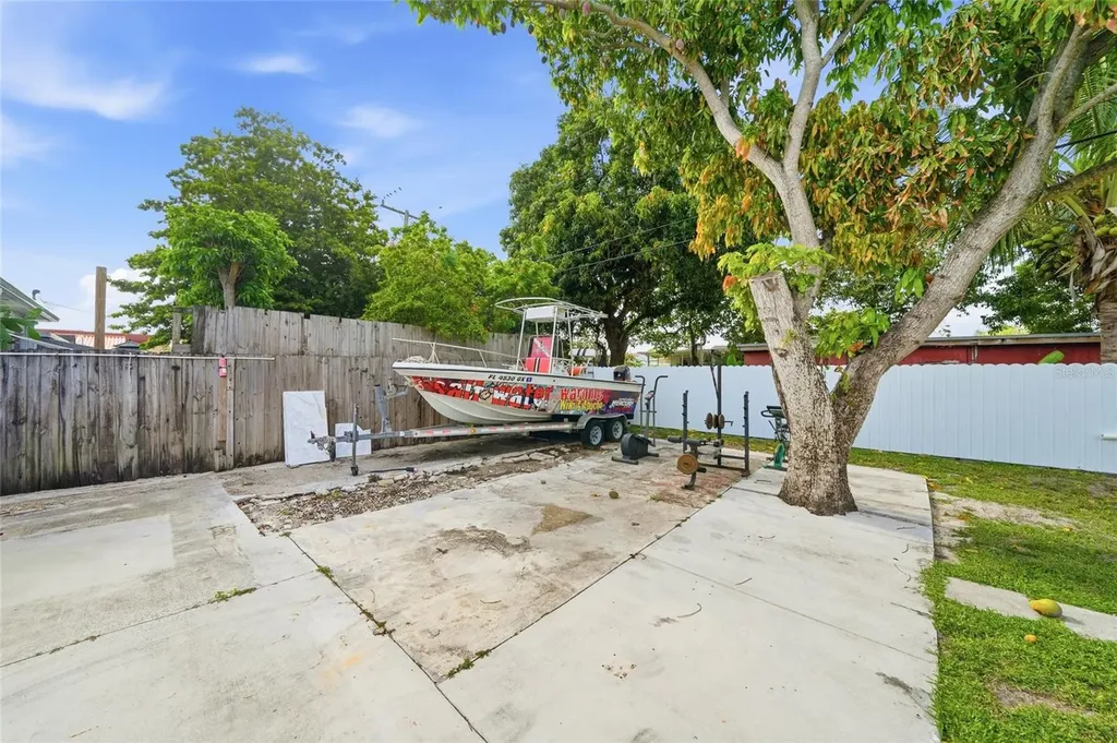 465 E 38th Street Hialeah FL 33013