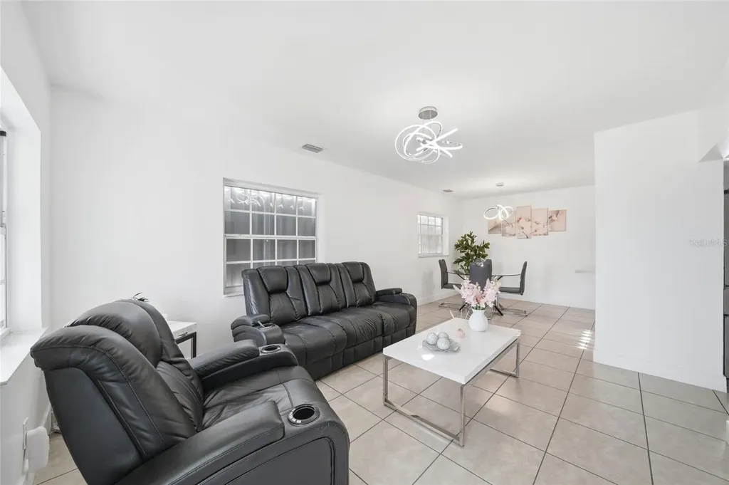 465 E 38th Street Hialeah FL 33013