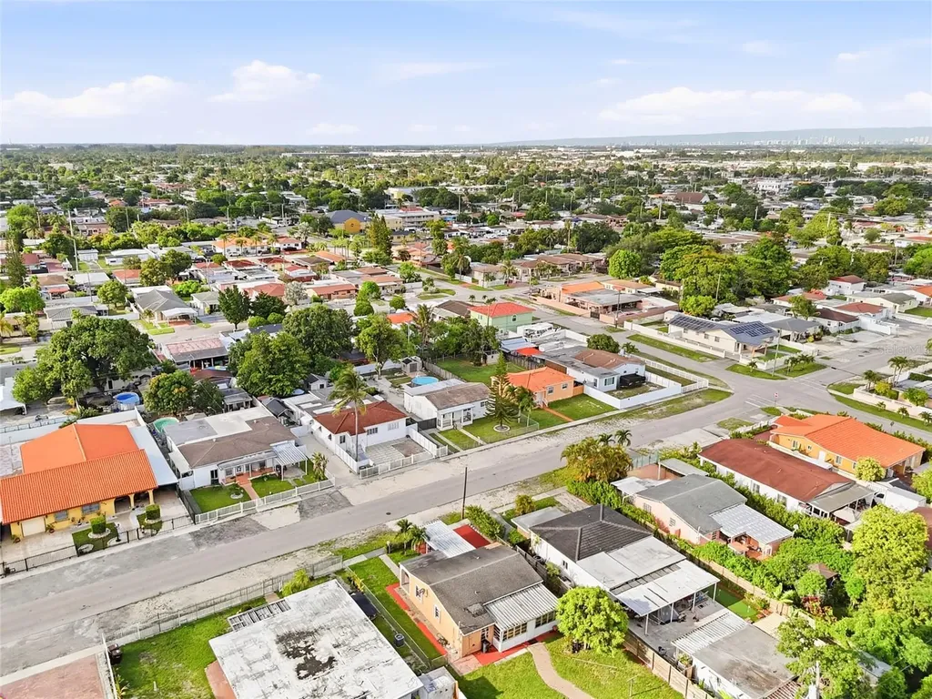 465 E 38th Street Hialeah FL 33013