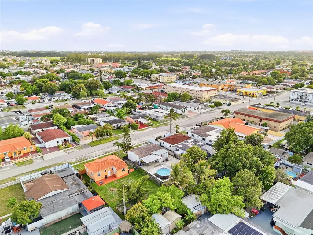 465 E 38th Street Hialeah FL 33013