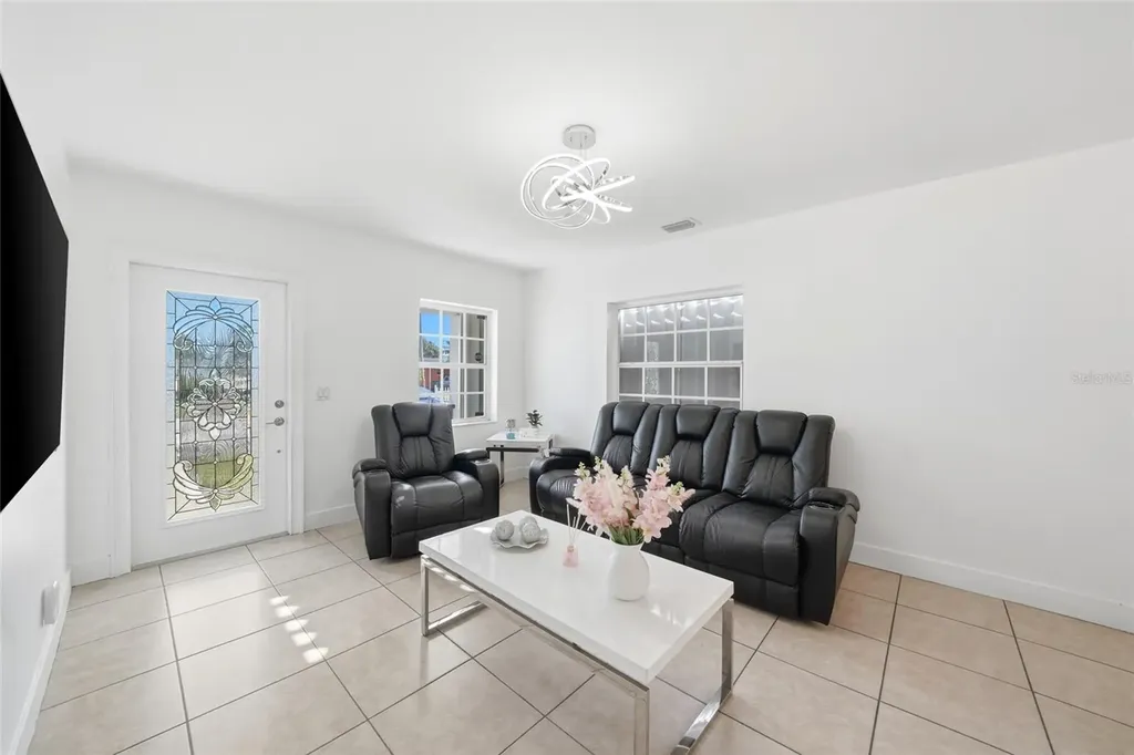 465 E 38th Street Hialeah FL 33013