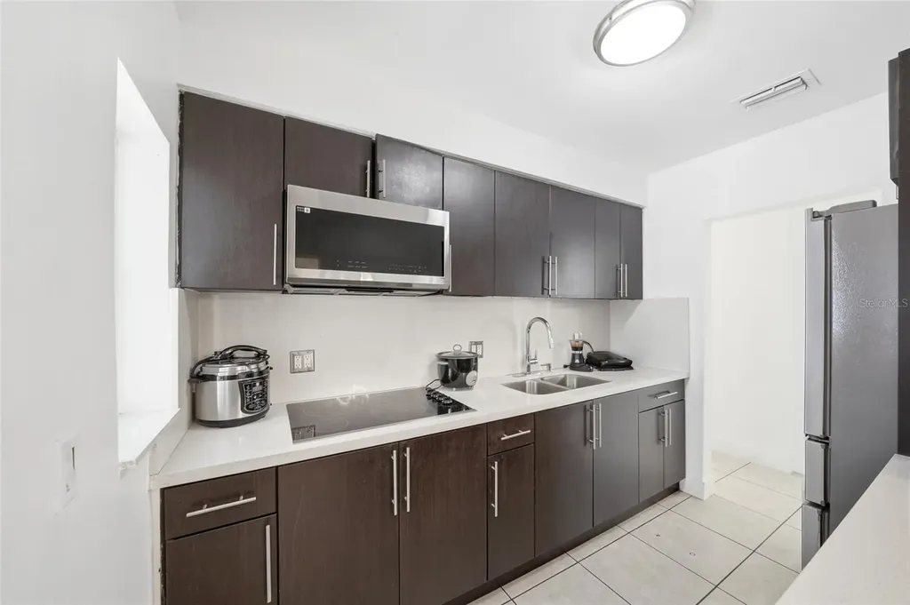 465 E 38th Street Hialeah FL 33013