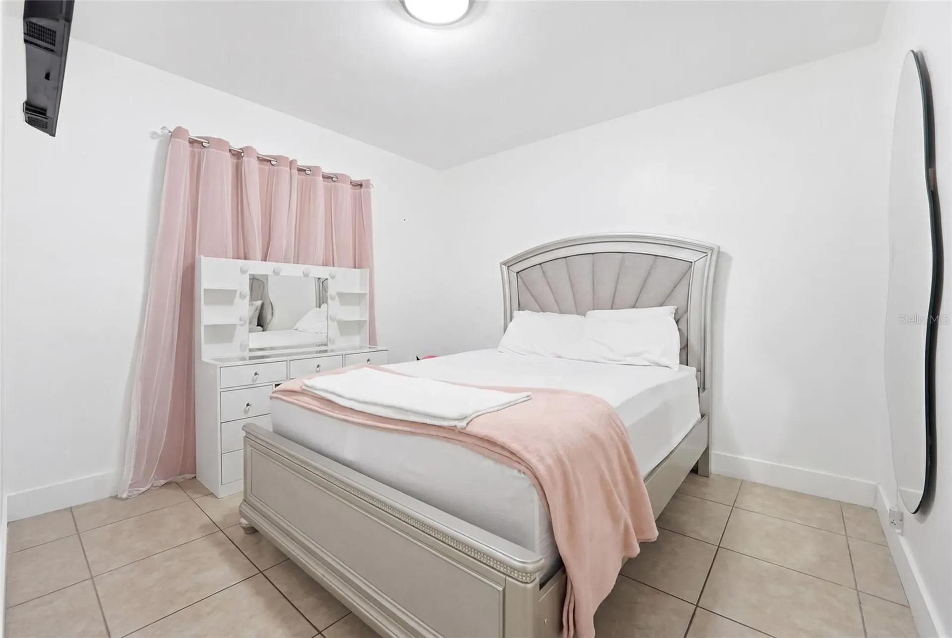 465 E 38th Street Hialeah FL 33013