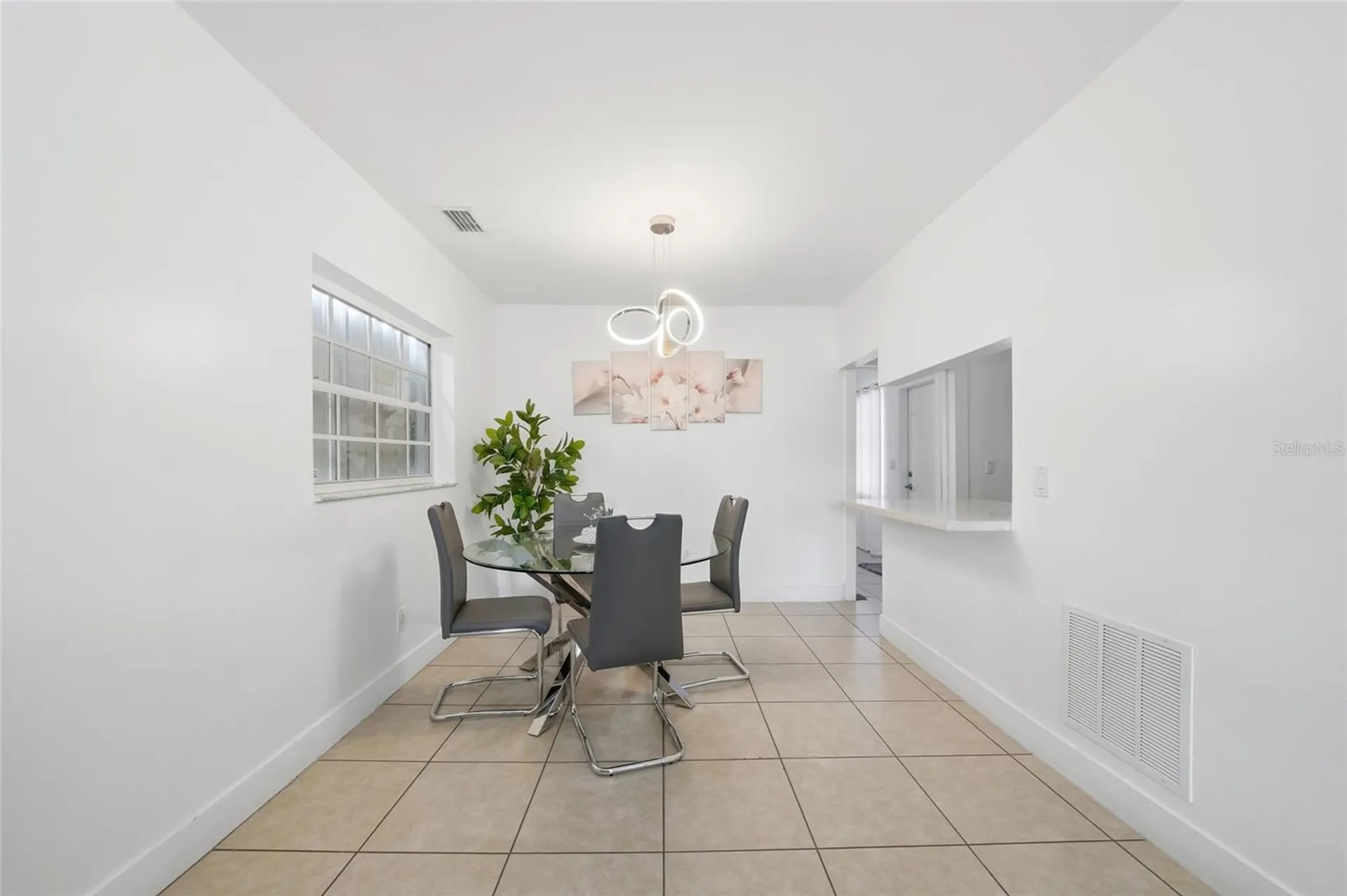465 E 38th Street Hialeah FL 33013