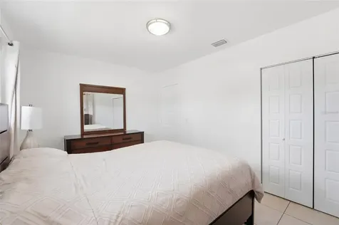 465 E 38th Street Hialeah FL 33013