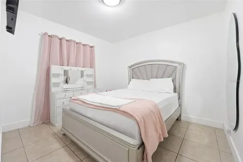 465 E 38th Street Hialeah FL 33013
