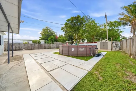 465 E 38th Street Hialeah FL 33013