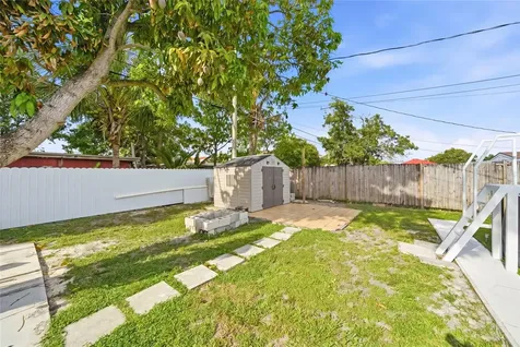 465 E 38th Street Hialeah FL 33013