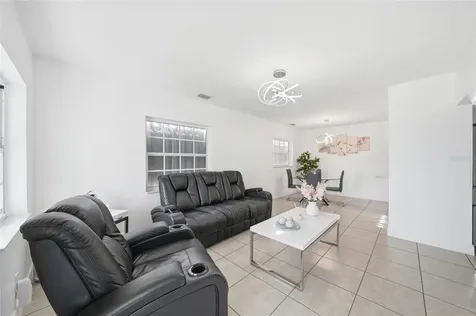 465 E 38th Street Hialeah FL 33013