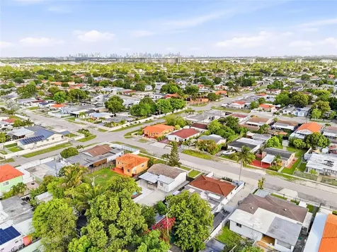 465 E 38th Street Hialeah FL 33013