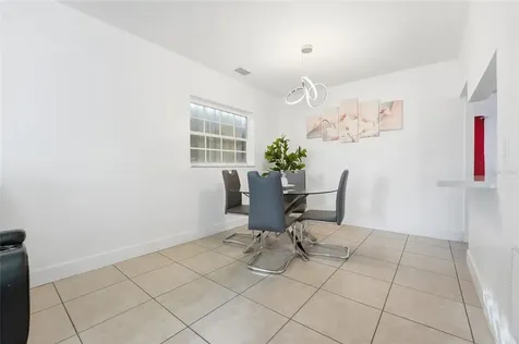 465 E 38th Street Hialeah FL 33013