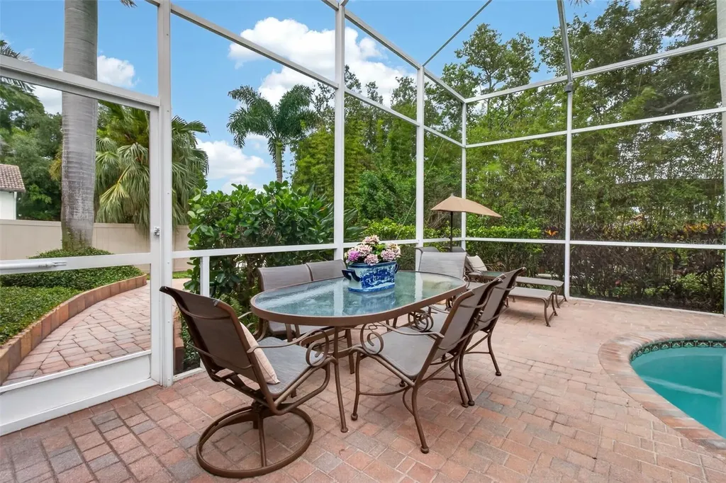 820 Sand Pine Drive NE St Petersburg FL 33703