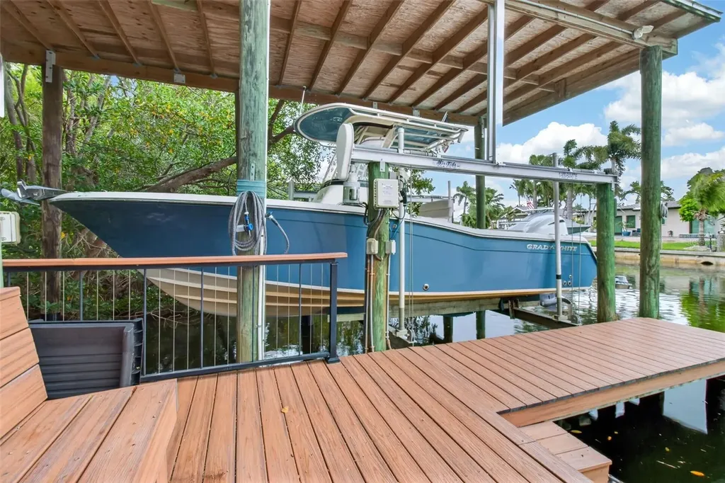 820 Sand Pine Drive NE St Petersburg FL 33703