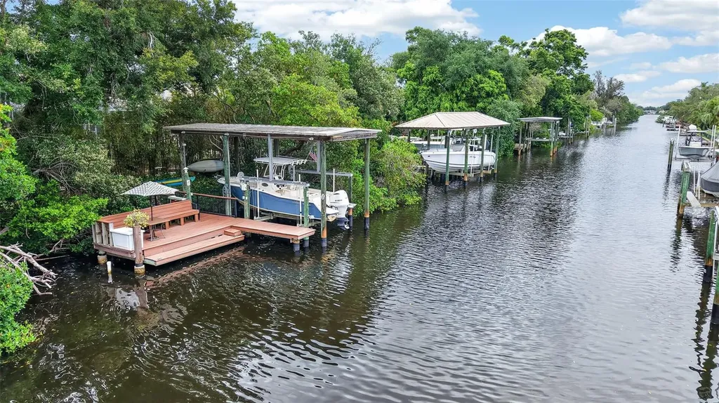 820 Sand Pine Drive NE St Petersburg FL 33703