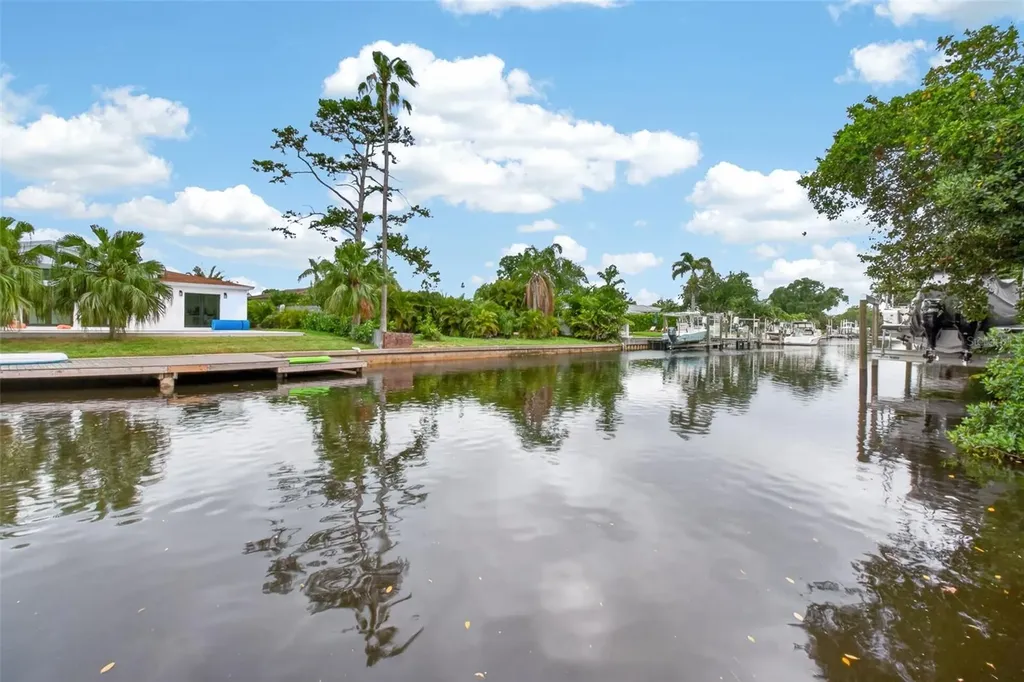 820 Sand Pine Drive NE St Petersburg FL 33703