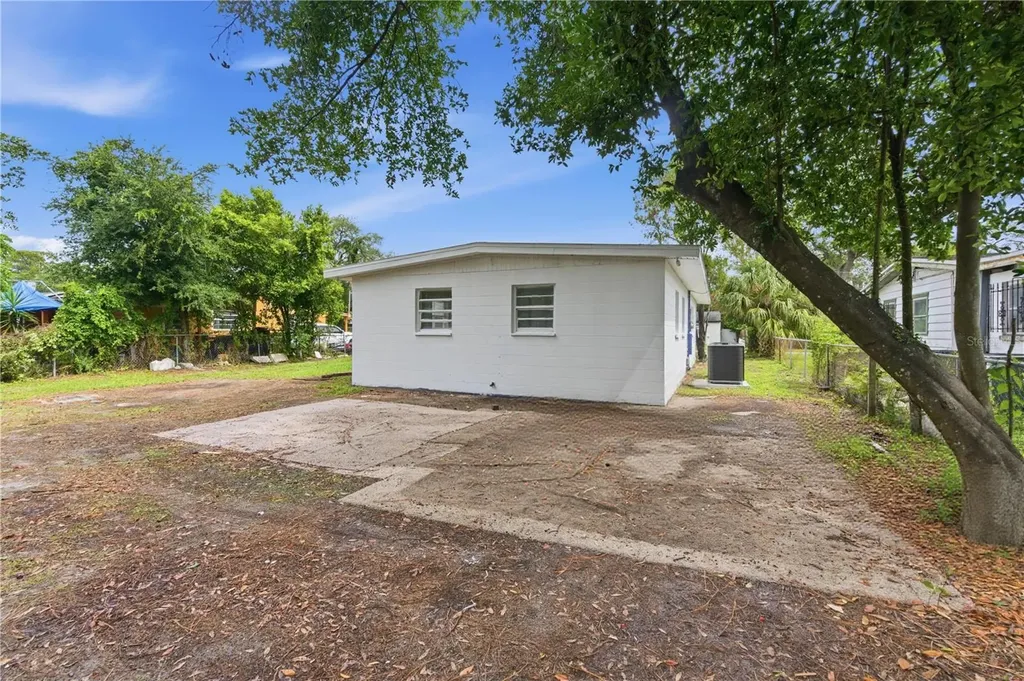 317 E Hydrangia Street Tampa FL 33612