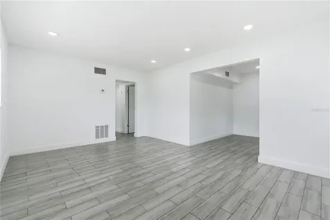 317 E Hydrangia Street Tampa FL 33612