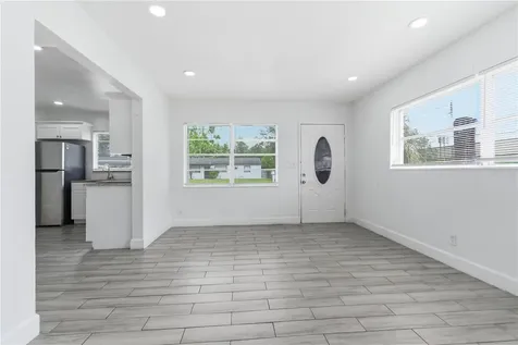 317 E Hydrangia Street Tampa FL 33612