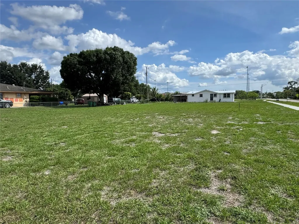 Glades Avenue Immokalee FL 34142