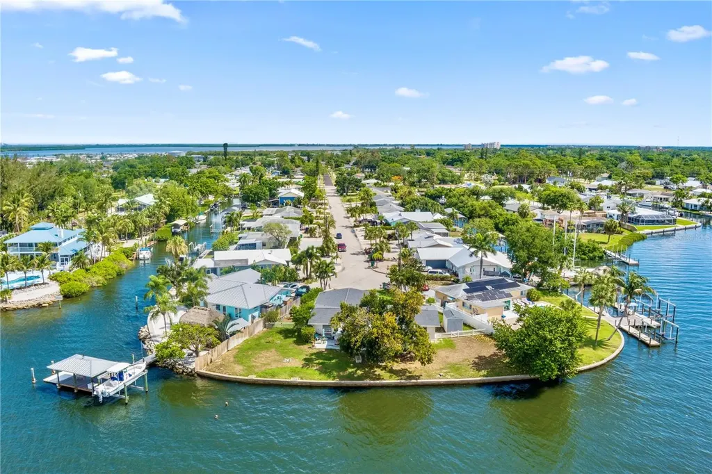 800 25th Avenue W Palmetto FL 34221