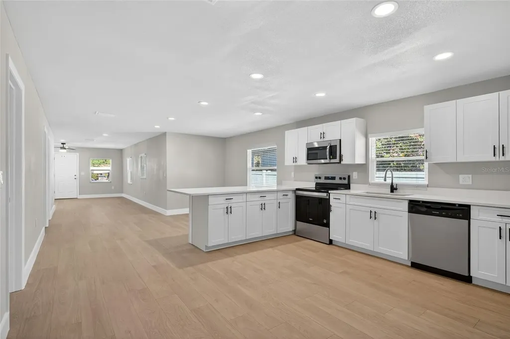4248 4th Avenue S St Petersburg FL 33711