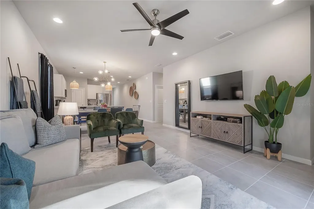 2215 E 19th Avenue Tampa FL 33605