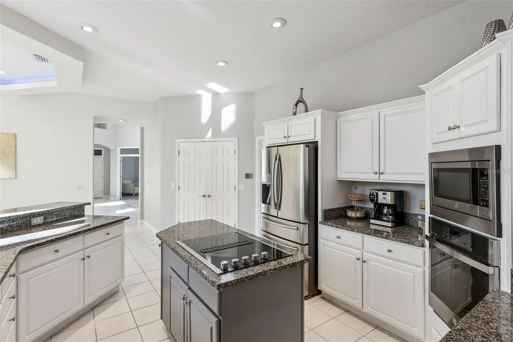 9833 Camberley Circle Orlando FL 32836