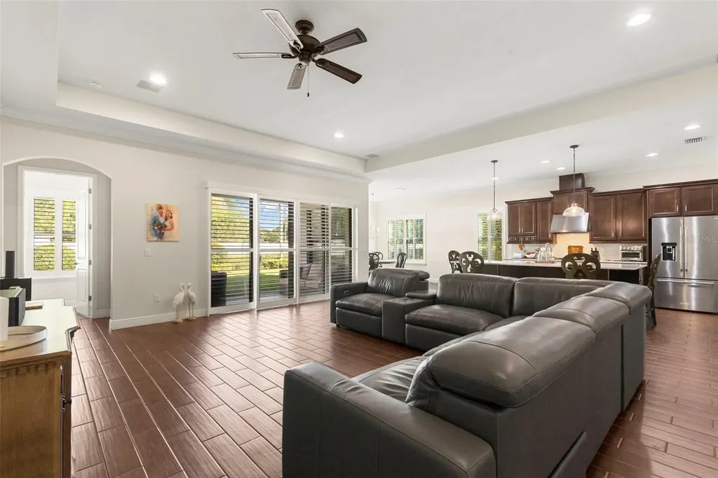 5134 Lakecastle Drive Tampa FL 33624