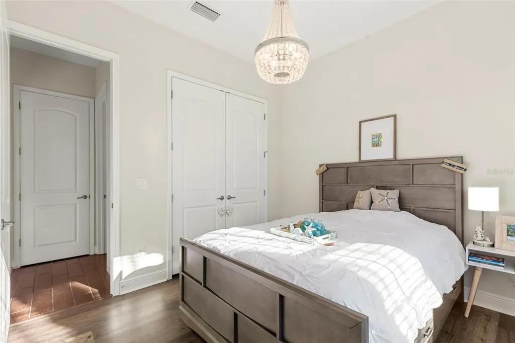5134 Lakecastle Drive Tampa FL 33624